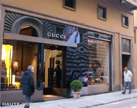 gucci outlet florence italy.